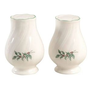 NIKKO Happy Holidays Salt & Pepper Shaker Set